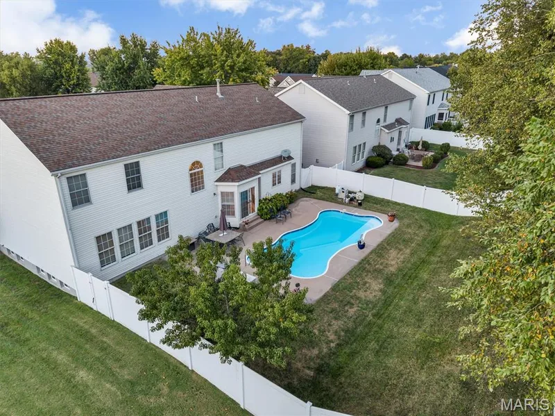 3552 Sutton Drive, St Charles, MO 63301 — listing photo 2 of 53
