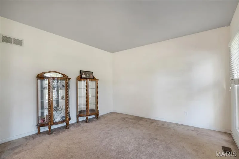 3552 Sutton Drive, St Charles, MO 63301 — listing photo 9 of 53