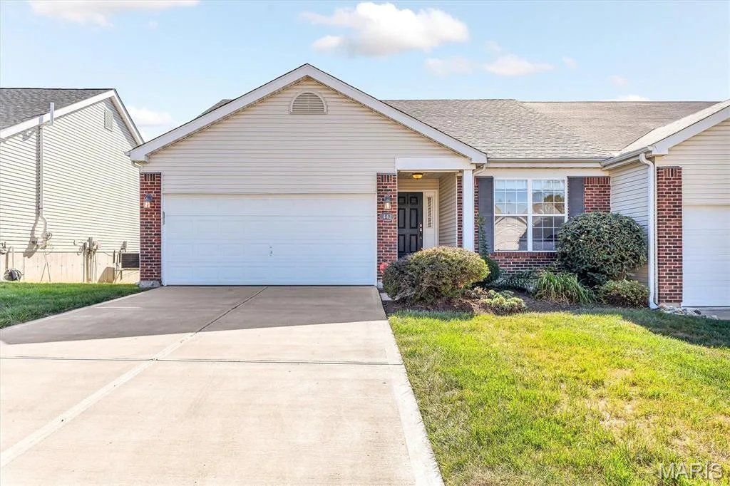 447 Angelique Place, St Charles, MO 63303 — listing photo 1 of 48