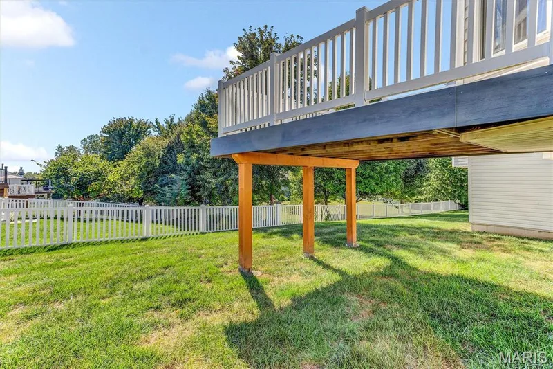 447 Angelique Place, St Charles, MO 63303 — listing photo 5 of 48