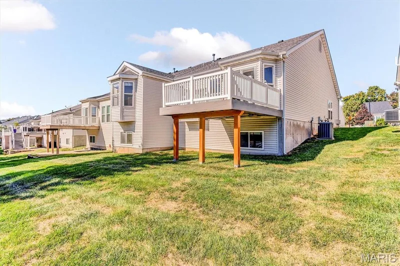 447 Angelique Place, St Charles, MO 63303 — listing photo 6 of 48
