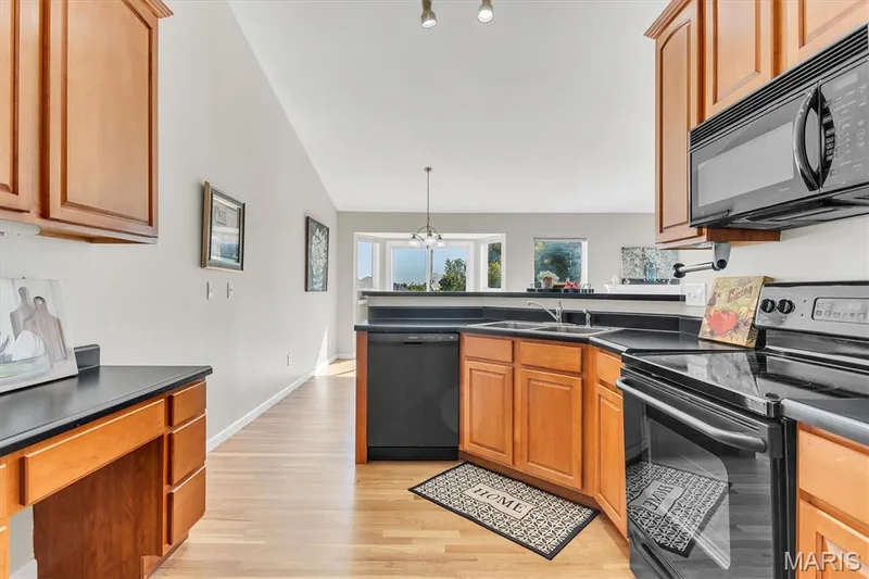 447 Angelique Place, St Charles, MO 63303 — listing photo 10 of 48