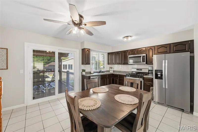 7 Teak Court, St Peters, MO 63376 — listing photo 7 of 26
