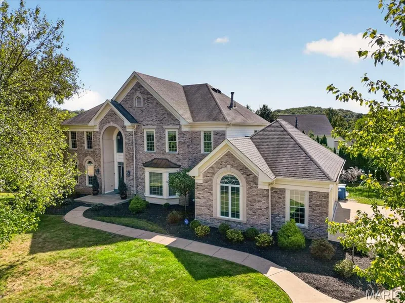 17915 White Robin Court, Chesterfield, MO 63005 — listing photo 5 of 75