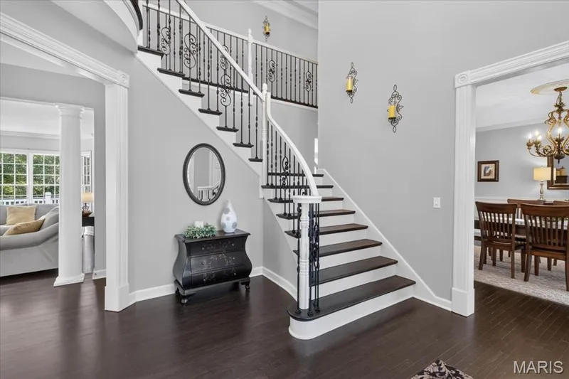 17915 White Robin Court, Chesterfield, MO 63005 — listing photo 6 of 72