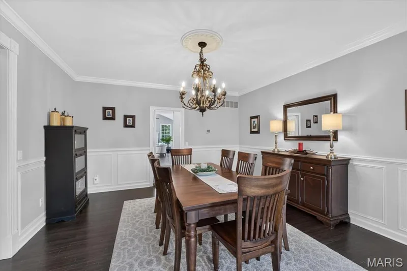 17915 White Robin Court, Chesterfield, MO 63005 — listing photo 12 of 72