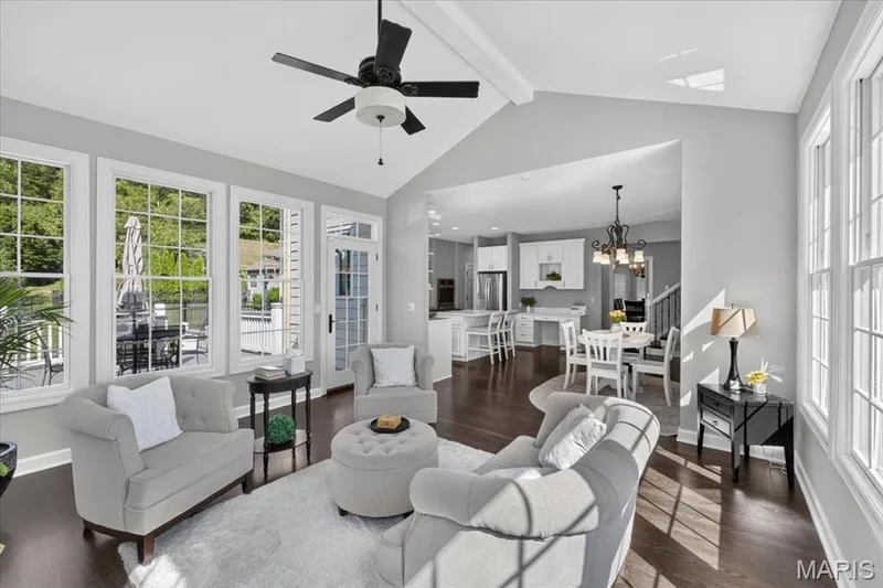 17915 White Robin Court, Chesterfield, MO 63005 — listing photo 28 of 72