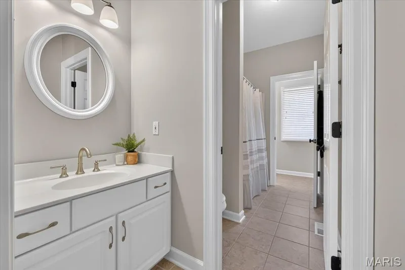 17915 White Robin Court, Chesterfield, MO 63005 — listing photo 41 of 72