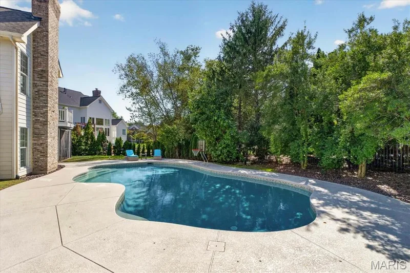 17915 White Robin Court, Chesterfield, MO 63005 — listing photo 66 of 72