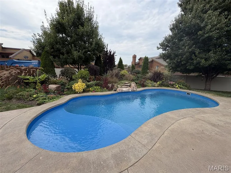 Beautiful landscaping — 733 Cedar Glen Drive, Weldon Spring, MO 63304