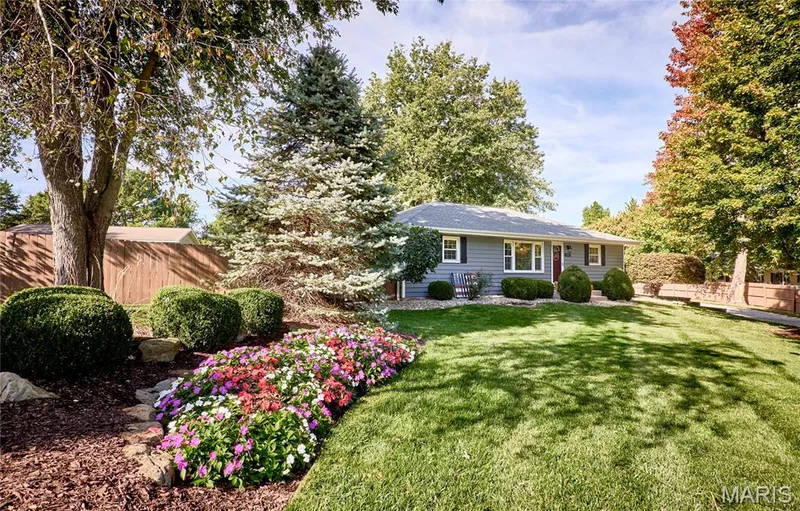 1127 Caulks Hill Road, St Charles, MO 63304 — listing photo 3 of 28