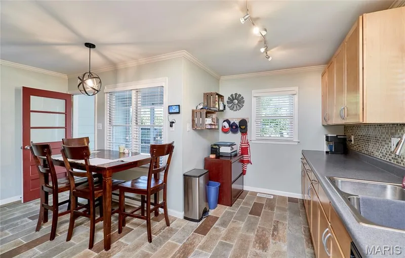 1127 Caulks Hill Road, St Charles, MO 63304 — listing photo 10 of 28