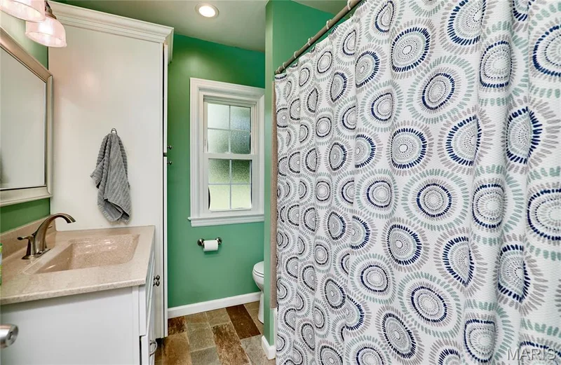 1127 Caulks Hill Road, St Charles, MO 63304 — listing photo 13 of 28