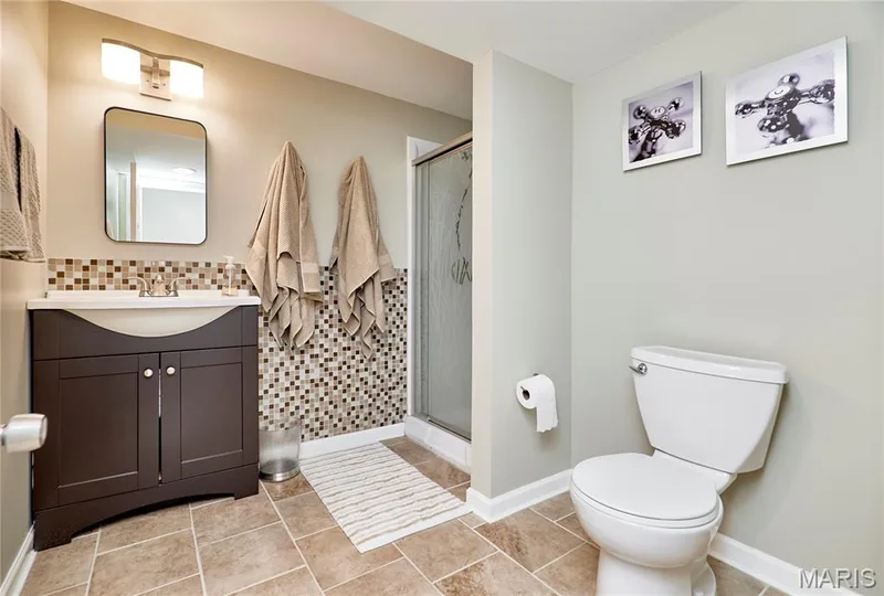 1127 Caulks Hill Road, St Charles, MO 63304 — listing photo 19 of 28