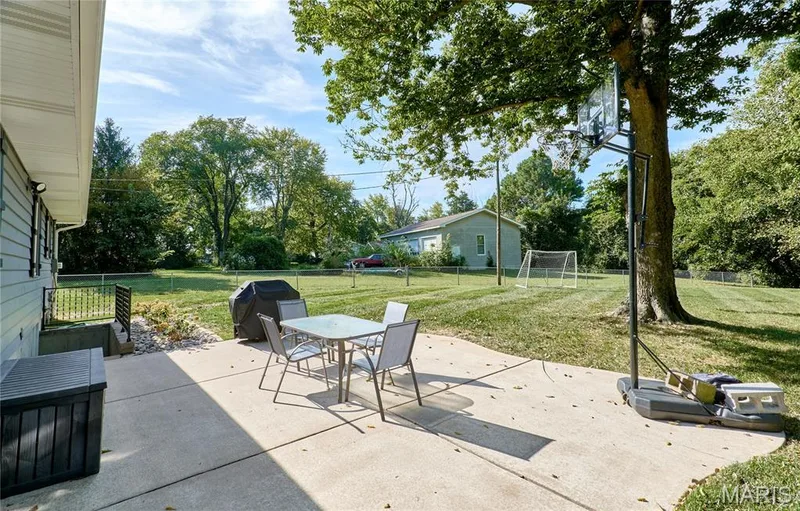 1127 Caulks Hill Road, St Charles, MO 63304 — listing photo 27 of 28
