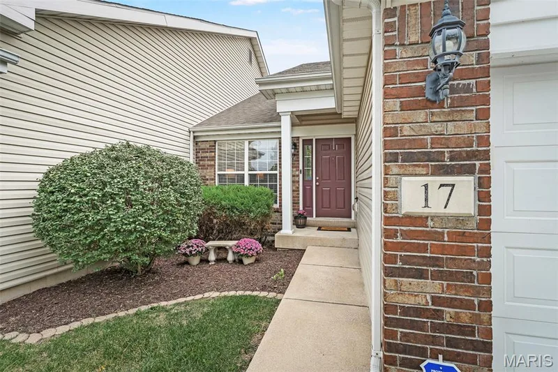 Come on in! — 17 Belmonte Court, Lake St. Louis, MO 63368