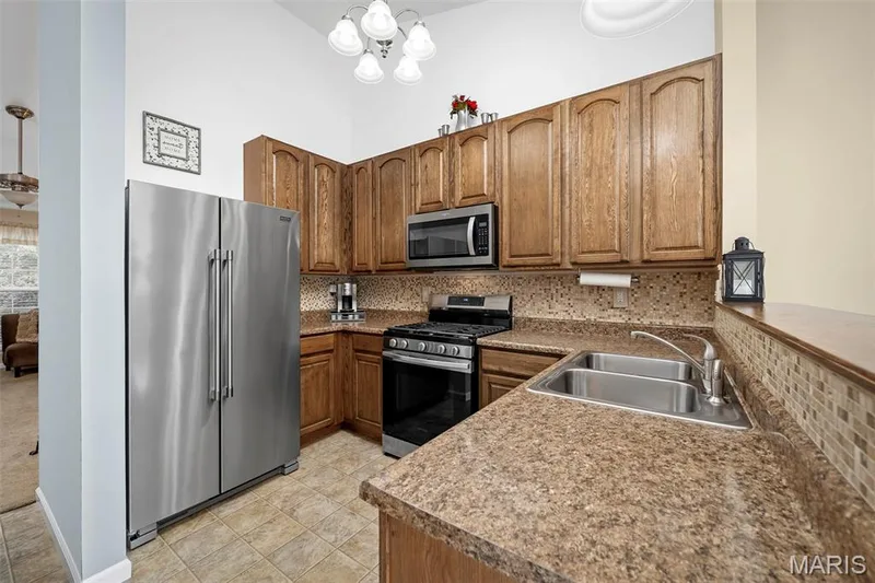 17 Belmonte Court, Lake St. Louis, MO 63368 — listing photo 10 of 42