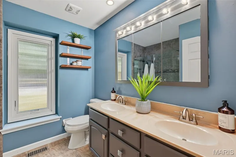 4 Wolf Trail Court, Defiance, MO 63341 — listing photo 21 of 43