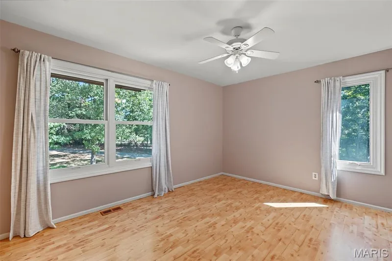 4 Wolf Trail Court, Defiance, MO 63341 — listing photo 22 of 43