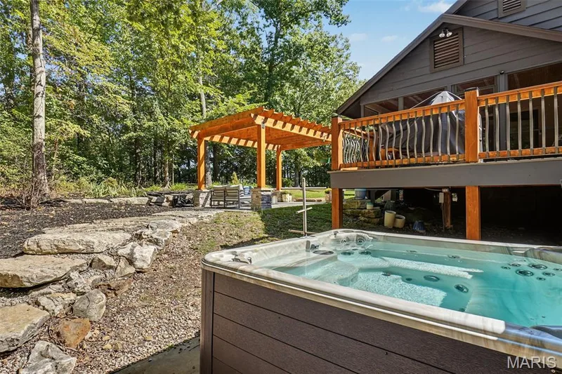4 Wolf Trail Court, Defiance, MO 63341 — listing photo 38 of 43