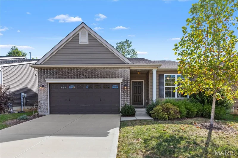 664 Wilmer Meadow Drive, Wentzville, MO 63385 — listing photo 3 of 34