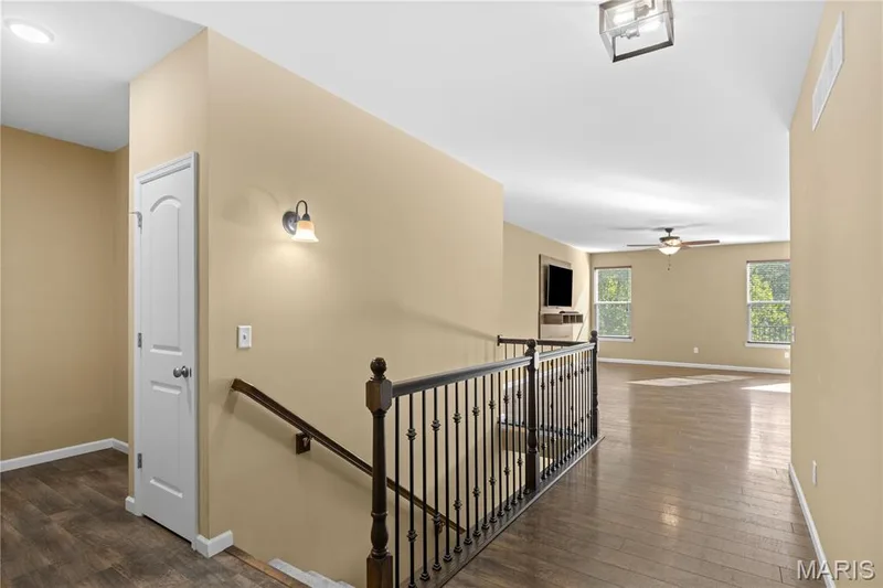 664 Wilmer Meadow Drive, Wentzville, MO 63385 — listing photo 4 of 34