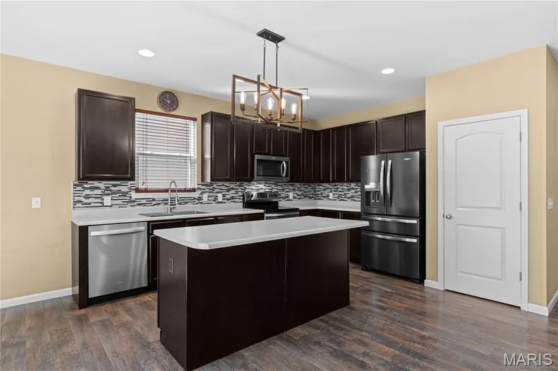 664 Wilmer Meadow Drive, Wentzville, MO 63385 — listing photo 10 of 34