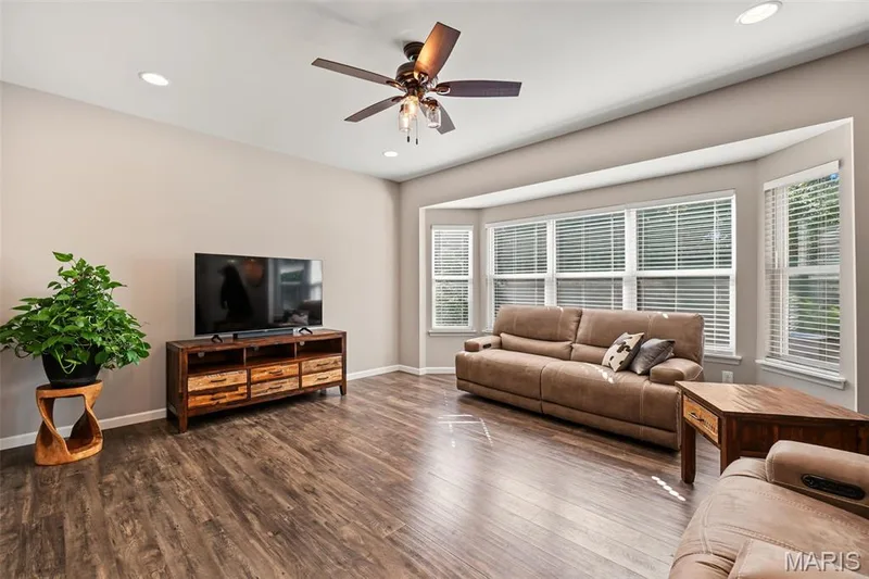 127 Cobble Road, O'Fallon, MO 63366 — listing photo 4 of 31