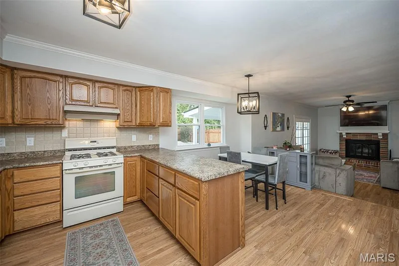 12 Oakridge West Drive, St Peters, MO 63376 — listing photo 12 of 51