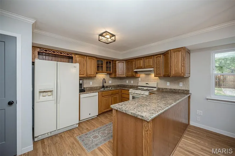 12 Oakridge West Drive, St Peters, MO 63376 — listing photo 14 of 51