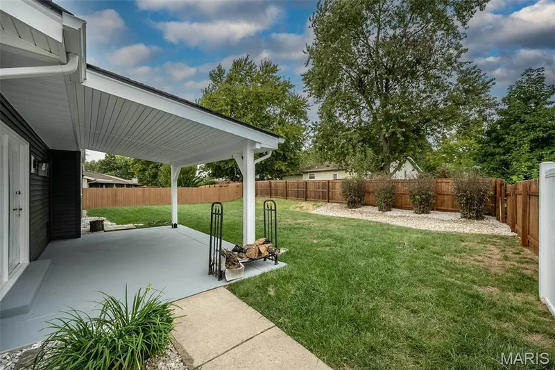 12 Oakridge West Drive, St Peters, MO 63376 — listing photo 39 of 51