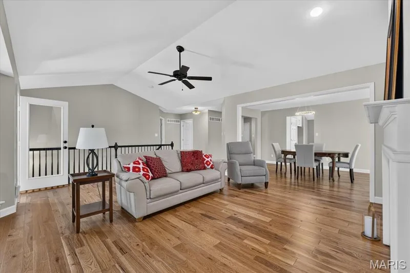 15425 Braefield Drive, Chesterfield, MO 63017 — listing photo 12 of 40