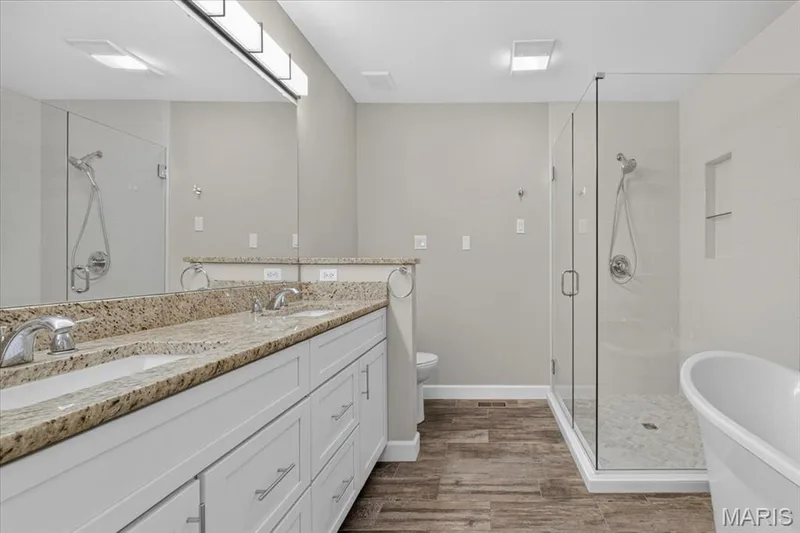 15425 Braefield Drive, Chesterfield, MO 63017 — listing photo 19 of 40