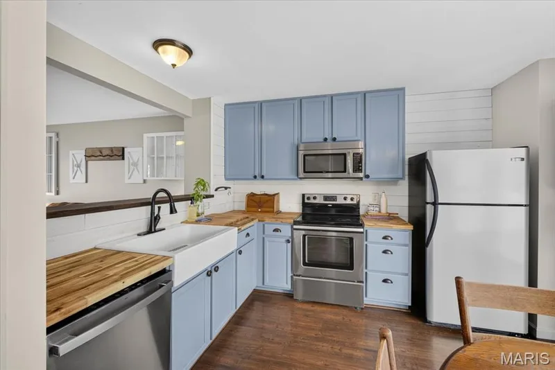 3228 Rivercrossing Place, St Charles, MO 63301 — listing photo 6 of 30