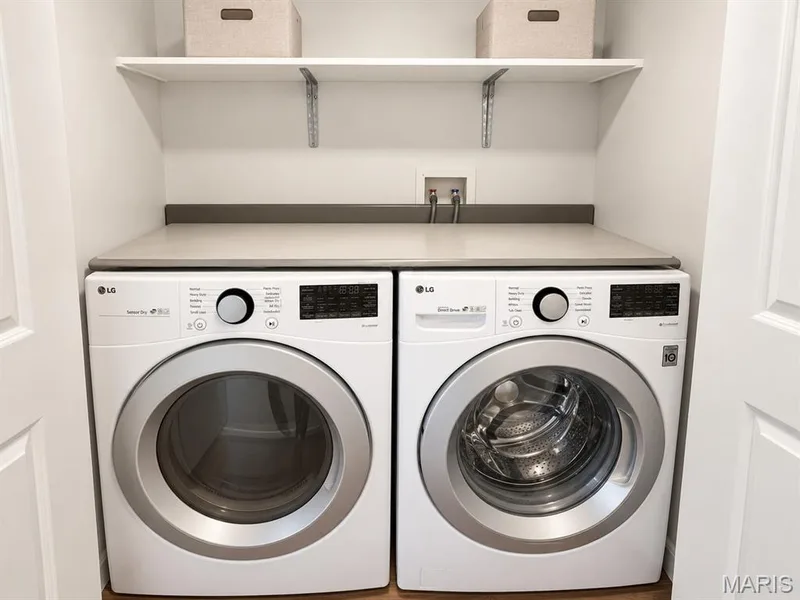 In unit laundry. — 2323 Manor Grove Drive #18, Chesterfield, MO 63017