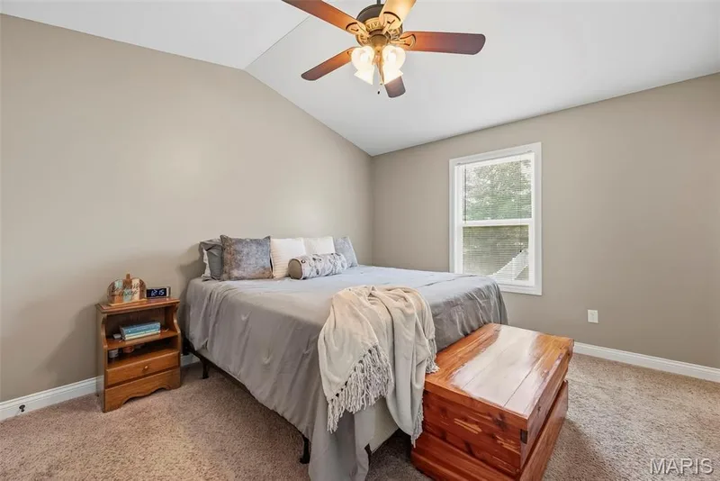 124 Prairie Bluffs Drive, Wentzville, MO 63385 — listing photo 9 of 32