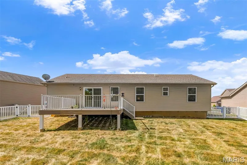 124 Prairie Bluffs Drive, Wentzville, MO 63385 — listing photo 30 of 32