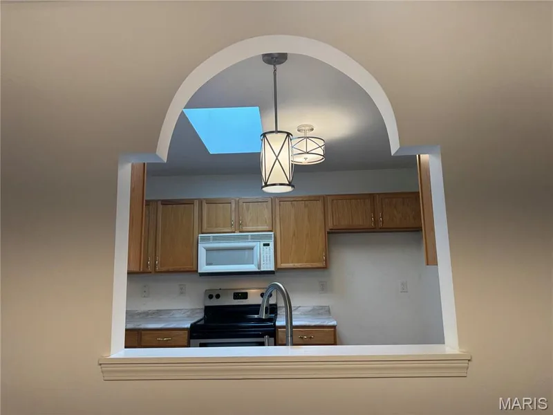Pass Through from Dining Room to Kitchen — 32 Austin Hill Court, Wentzville, MO 63385