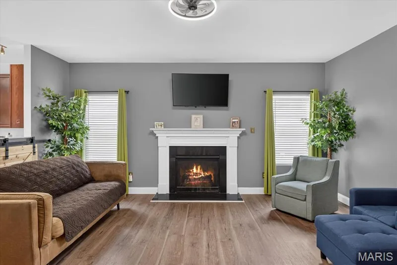 2031 Preston Woods Parkway, Lake St. Louis, MO 63367 — listing photo 8 of 43