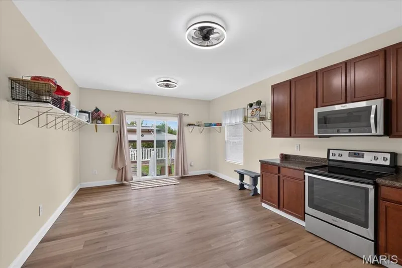 2031 Preston Woods Parkway, Lake St. Louis, MO 63367 — listing photo 13 of 43
