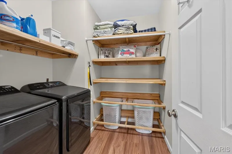 2031 Preston Woods Parkway, Lake St. Louis, MO 63367 — listing photo 17 of 43