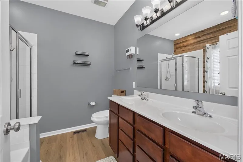 2031 Preston Woods Parkway, Lake St. Louis, MO 63367 — listing photo 23 of 43