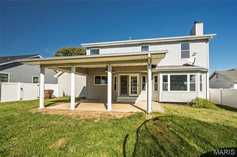 Covered patio — 117 Black Lantern Trail, St Peters, MO 63376