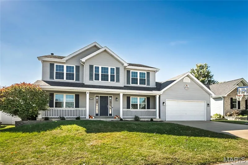 Don't miss your chance to make this one yours! — 117 Black Lantern Trail, St Peters, MO 63376