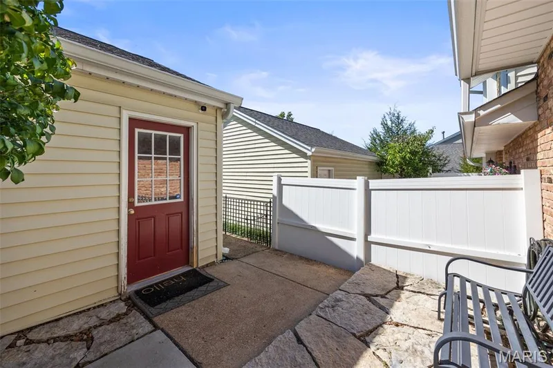 2428 Claymoor Drive, Chesterfield, MO 63017 — listing photo 2 of 46