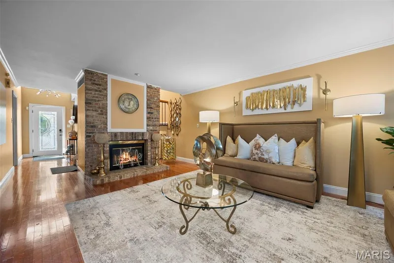 2428 Claymoor Drive, Chesterfield, MO 63017 — listing photo 10 of 46