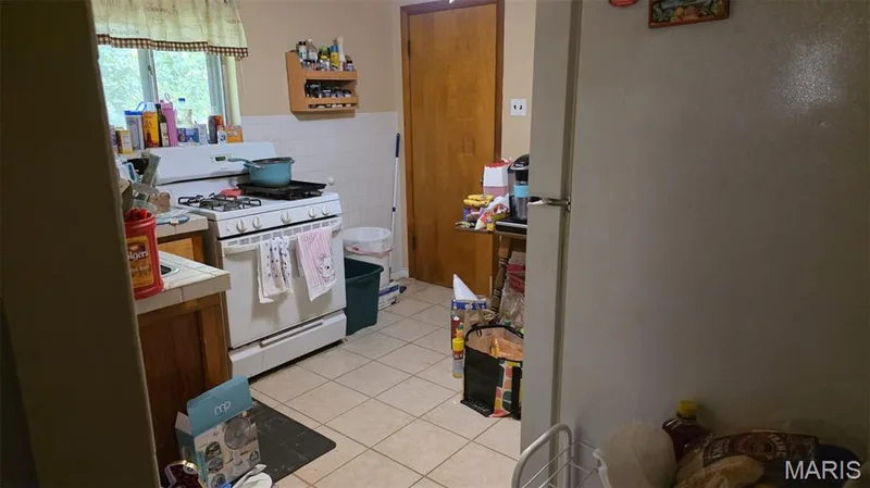 133 Woodlawn Drive, St Charles, MO 63301 — listing photo 6 of 14