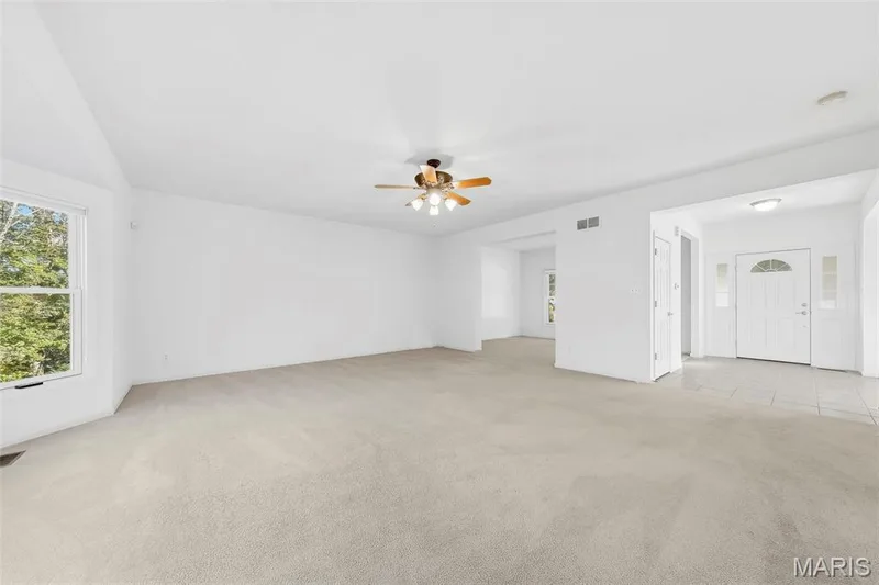 524 Hartford Valley Drive, Wentzville, MO 63385 — listing photo 15 of 85