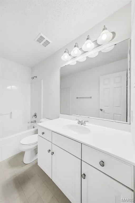 524 Hartford Valley Drive, Wentzville, MO 63385 — listing photo 32 of 85