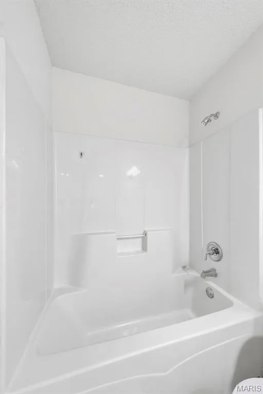 524 Hartford Valley Drive, Wentzville, MO 63385 — listing photo 33 of 85
